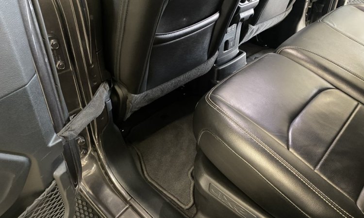 Nettoyage intérieur et extérieur JEEP WRANGLER à BOURGOIN-JALLIEU