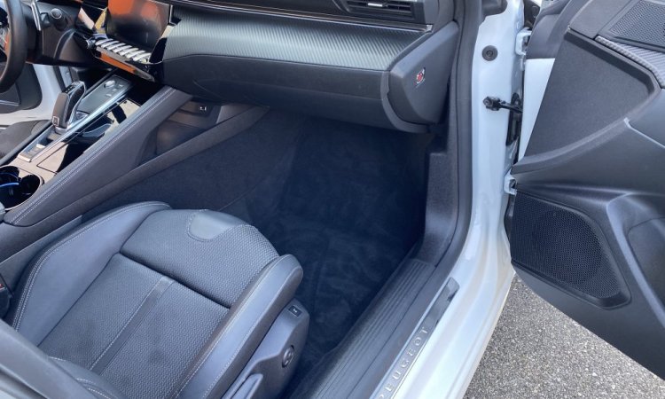 Nettoyage intérieur PEUGEOT 508 SW à BOURGOIN-JALLIEU