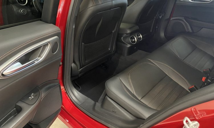 Nettoyage intérieur et extérieur ALFA ROMEO GIULIA à BOURGOIN JALLIEU