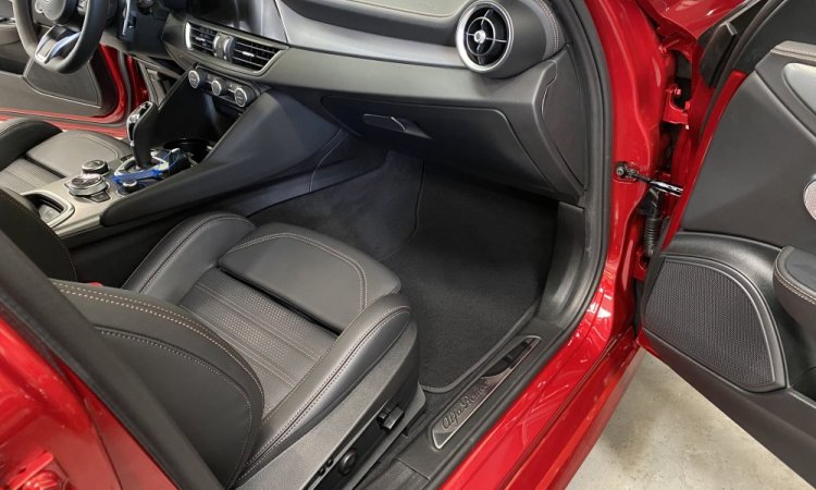 Nettoyage intérieur et extérieur ALFA ROMEO GIULIA à BOURGOIN JALLIEU