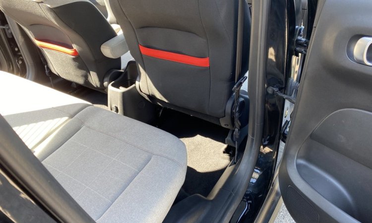 Nettoyage intérieur CITROEN C3 AIRCROSS à Saint Quentin Fallavier