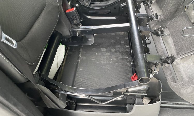 Nettoyage intérieur cabine NISSAN NV 300 à SAINT QUENTIN FALLAVIER