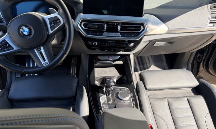 Nettoyage intérieur pour cette BMW à Saint Priest