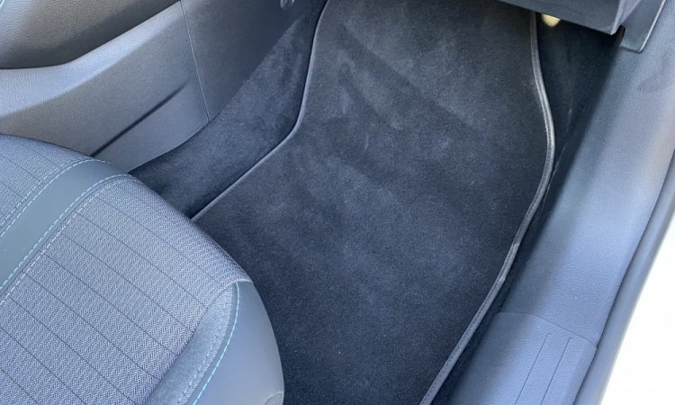 Nettoyage voiture intérieur et extérieur à Bourgoin Jallieu. WASHER AUTO