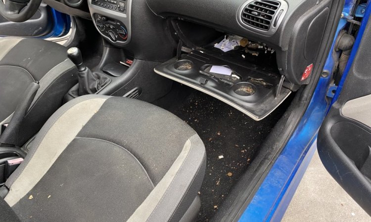 Nettoyage intérieur de voiture à Bourgoin-Jallieu. WASHER-AUTO
