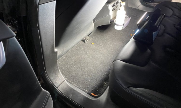 Nettoyage intérieur et extérieur d'une voiture à Bourgoin-Jallieu par WASHER AUTO