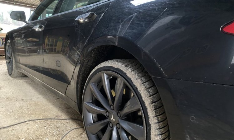 Nettoyage intérieur et extérieur d'une voiture à Bourgoin-Jallieu par WASHER AUTO