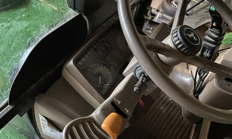 nettoyage tracteur à Saint-Quentin-Fallavier. WASHER Auto
