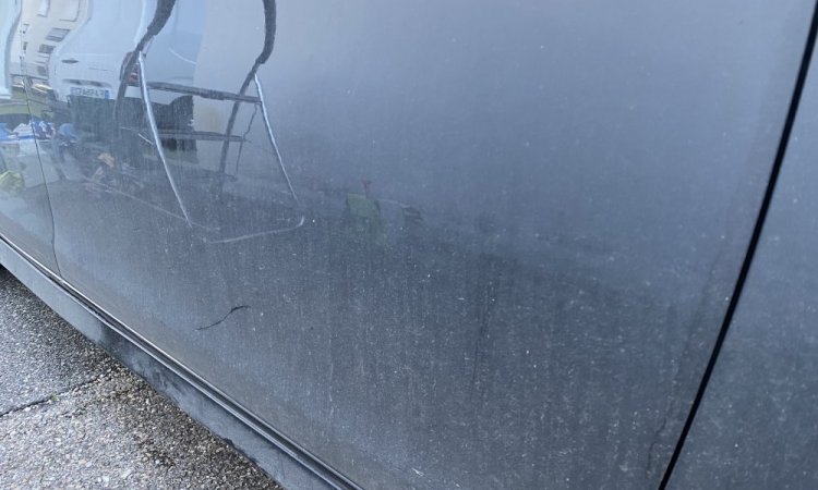 nettoyage extérieur voiture avec une technologie sans eau. WASHER AUTO