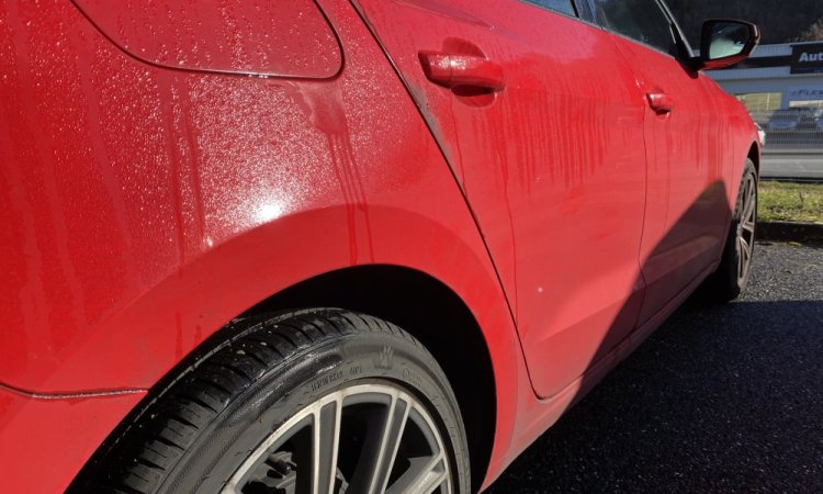 Lavage intérieur et extérieur AUDI A1 ROUGE à BOURGOIN-JALLIEU