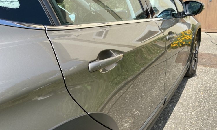 Nettoyage intérieur et extérieur de ce Peugeot 2008 à Bourgoin Jallieu