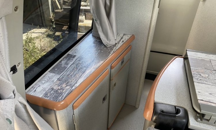 Nettoyage intérieur et extérieur de camping car à Bourgoin-Jallieu. WASHER AUTO