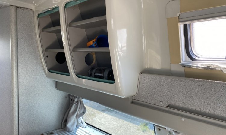 Nettoyage intérieur et extérieur de camping car à Bourgoin-Jallieu. WASHER AUTO