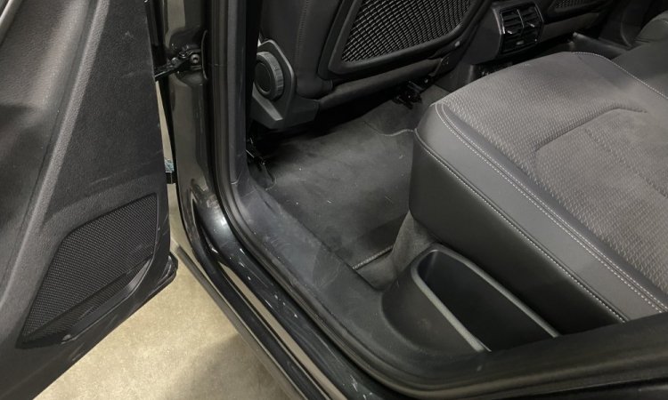 Nettoyage intérieur et extérieur AUDI Q3 à SAINT QUENTIN FALLAVIER