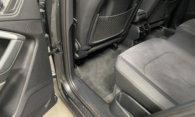 Nettoyage intérieur et extérieur AUDI Q3 à SAINT QUENTIN FALLAVIER