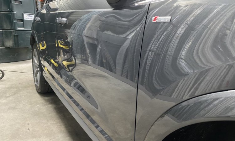Nettoyage intérieur et extérieur AUDI Q3 à SAINT QUENTIN FALLAVIER