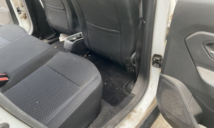 Nettoyage intérieur SUV à Bourgoin Jallieu par WASHER AUTO