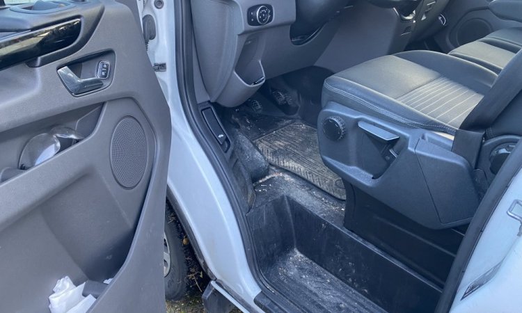 Nettoyage intérieur FORD TRANSIT CUSTOM à CORBAS