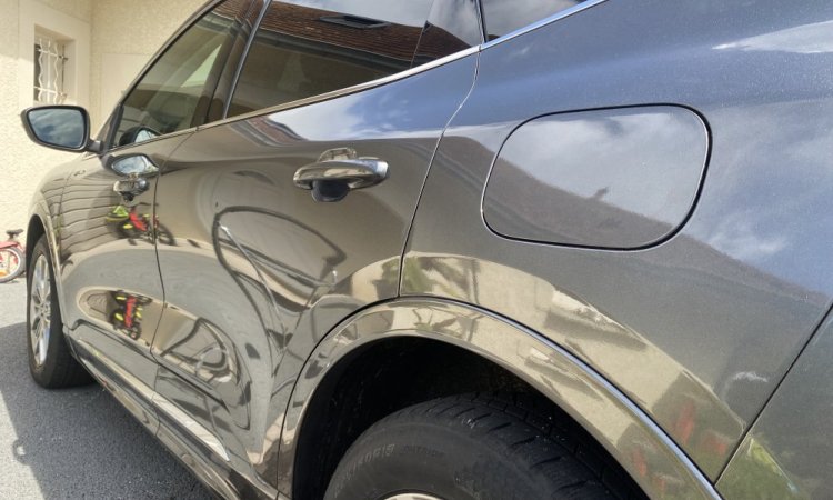 Nettoyage intérieur et extérieur FORD KUGA à SAINT QUENTIN FALLAVIER