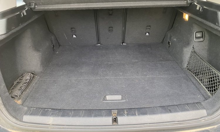 Nettoyage intérieur et extérieur d'une BMW X3 à Corbas