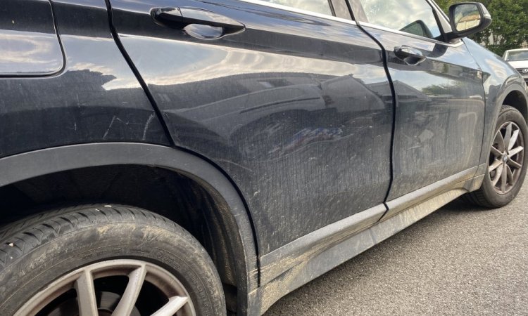 Nettoyage intérieur et extérieur d'une BMW X3 à Corbas 