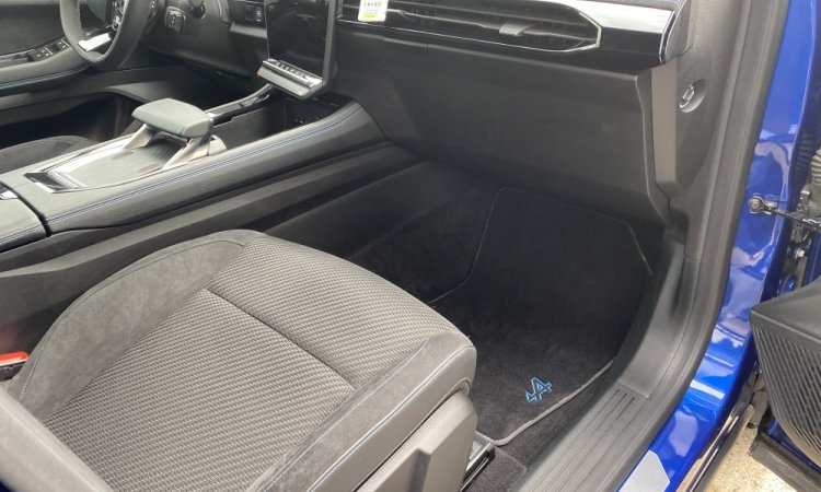 Nettoyage intérieur voiture à Bourgoin Jallieu. WASHER-AUTO