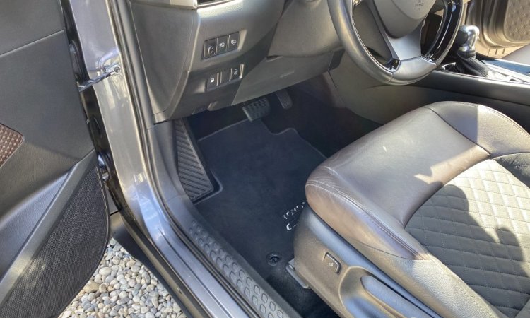 Nettoyage intérieur Toyota CHR à Saint Priest