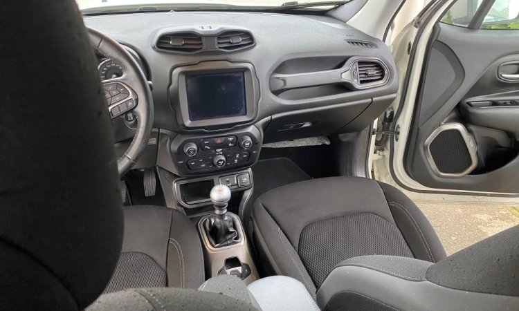 Rénovation intérieur de voiture au domicile à Bourgoin Jallieu