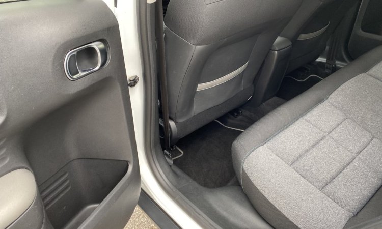 Nettoyage intérieur Citroen C4 à Bourgoin Jallieu