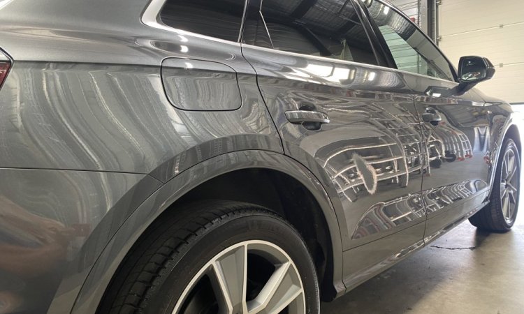 Nettoyage intérieur et extérieur AUDI Q5 à Corbas