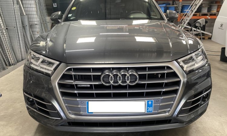 Nettoyage intérieur et extérieur AUDI Q5 à Corbas