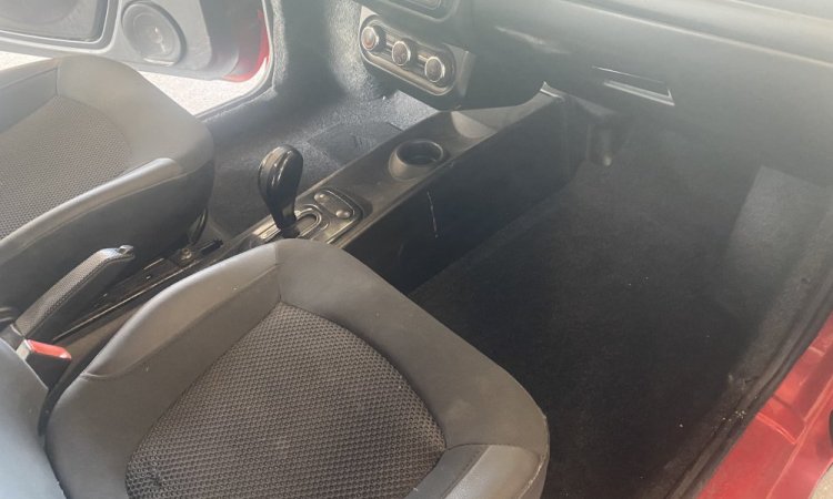 Nettoyage intérieur d'une MICROCAR à BOURGOIN-JALLIEU