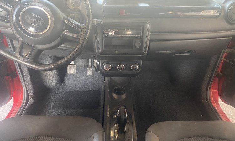 Nettoyage intérieur d'une MICROCAR à BOURGOIN-JALLIEU