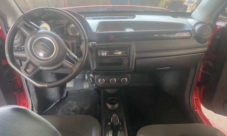 Nettoyage intérieur d'une MICROCAR à BOURGOIN-JALLIEU