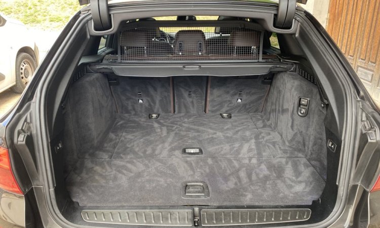 Nettoyage intérieur et extérieur de cette BMW à CORBAS