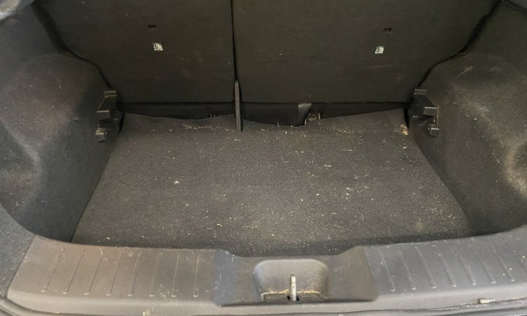 Nettoyage intérieur d'un Nissan Juke à Corbas