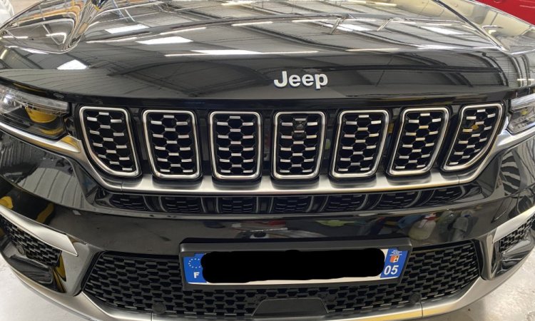 Préparation d'une JEEP GRAND CHEROKEE à Bourgoin Jallieu