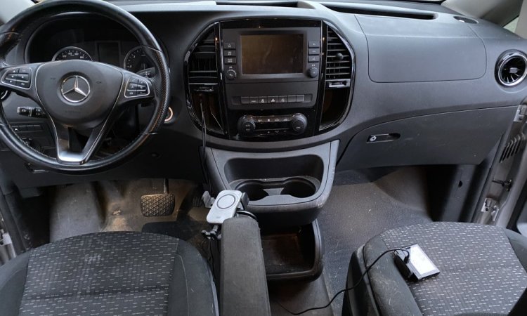 Nettoyage intérieur MERCEDES VITO à SAINT-PRIEST