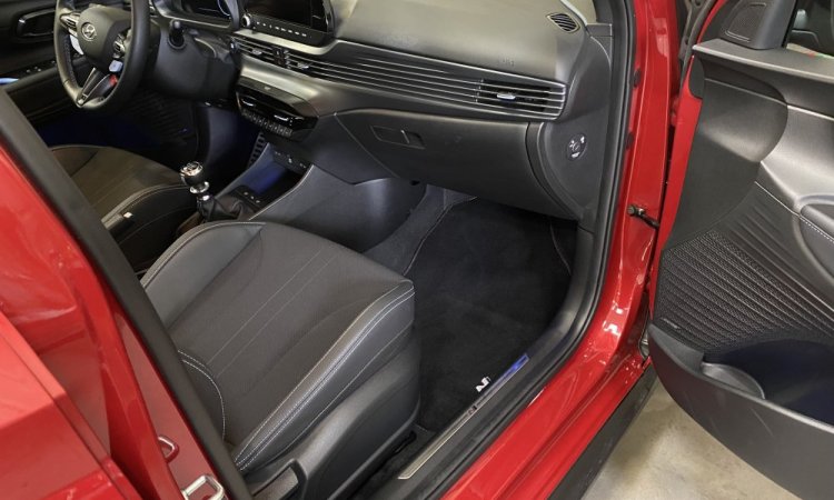 Nettoyage intérieur et extérieur HYUNDAI I20 N à Saint Quentin Fallavier