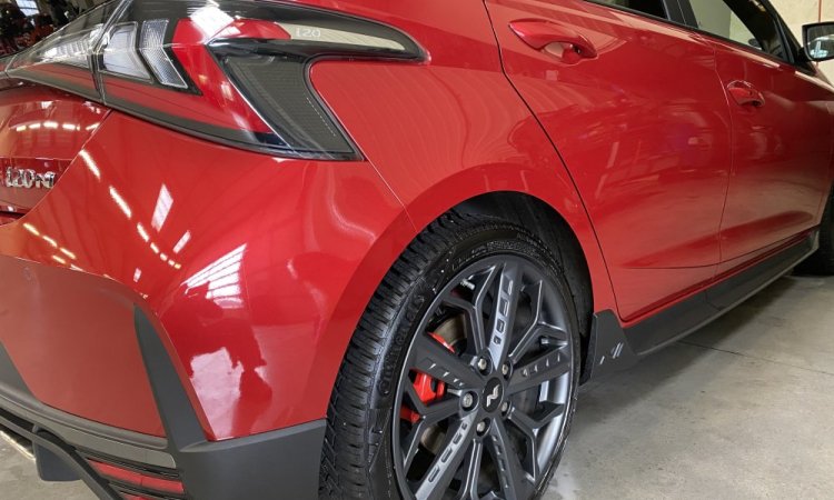 Nettoyage intérieur et extérieur HYUNDAI I20 N à Saint Quentin Fallavier