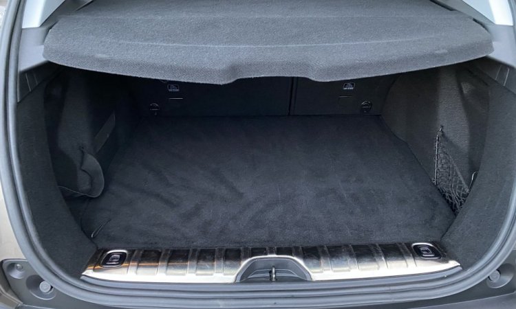 Nettoyage intérieur et extérieur PEUGEOT 2008 à Bourgoin-Jallieu