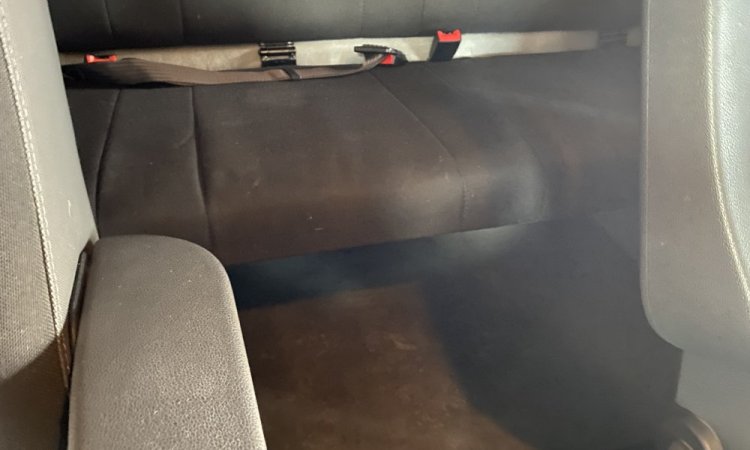 Nettoyage Renault Master intérieur double cabine à CORBAS