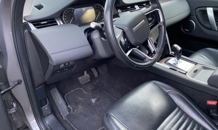 Nettoyage intérieur pour ce LAND-ROVER à SAINT-PRIEST