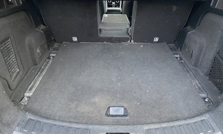 Nettoyage intérieur pour ce LAND-ROVER à SAINT-PRIEST