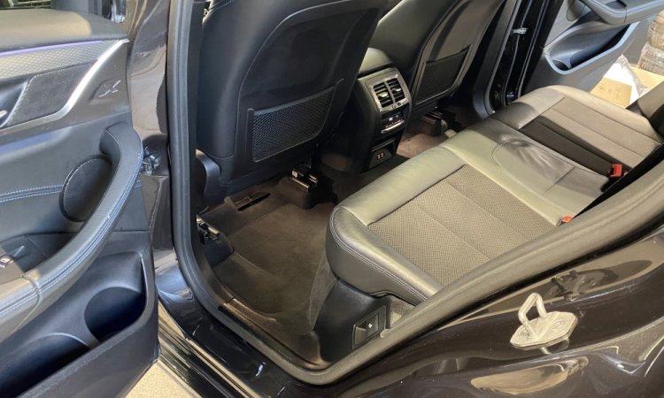 Nettoyage intérieur BMW X3 à Bourgoin-Jallieu 