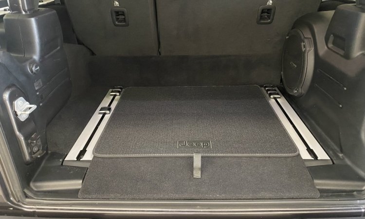 Nettoyage intérieur et extérieur JEEP WRANGLER à BOURGOIN-JALLIEU