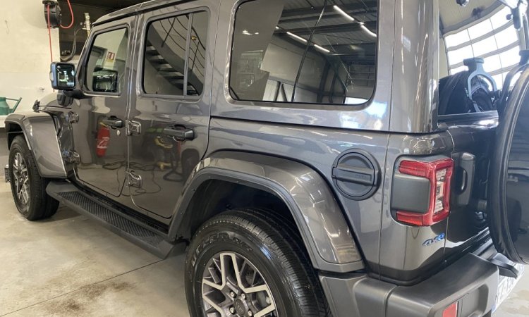 Nettoyage intérieur et extérieur JEEP WRANGLER à BOURGOIN-JALLIEU