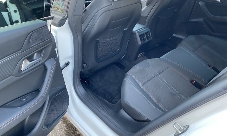 Nettoyage intérieur PEUGEOT 508 SW à BOURGOIN-JALLIEU