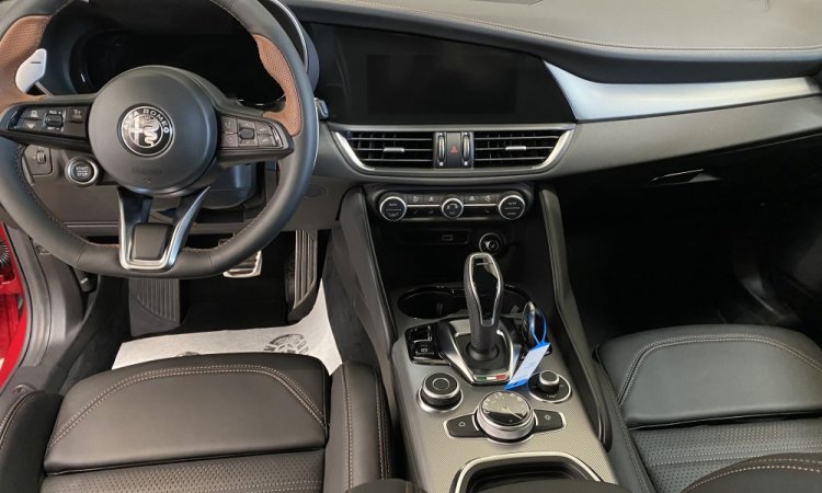 Nettoyage intérieur et extérieur ALFA ROMEO GIULIA à BOURGOIN JALLIEU