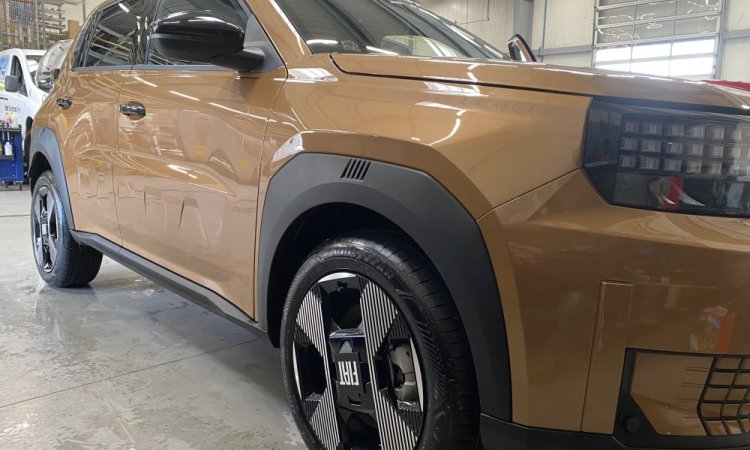 Nettoyage intérieur et extérieur pour cette FIAT PANDA à SAINT QUENTIN FALLAVIER